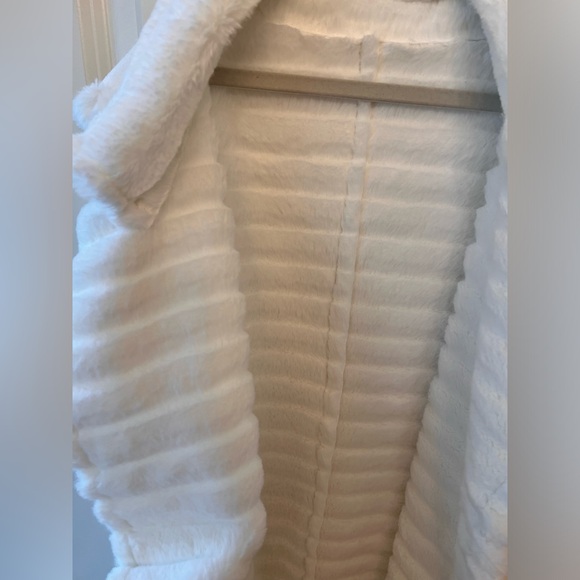 Super soft reversible vest - Picture 4 of 5